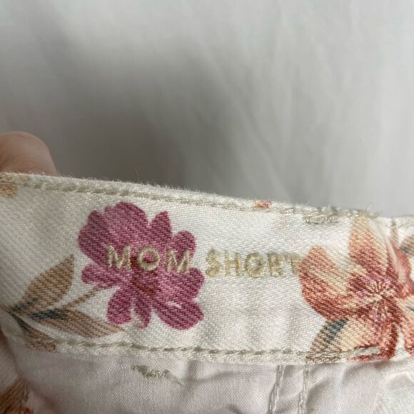 American Eagle Outfitter’s Floral High Rise Mom Short - Women’s 10 - Picture 4 of 7